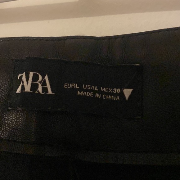 Zara faux leather pants - Picture 2 of 2